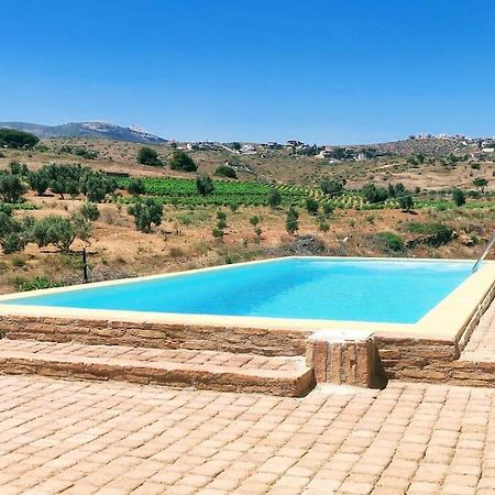 דירות ראפינה Summer House With A Pool Near Sea, Port & Airport מראה חיצוני תמונה